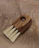 Brown Oak Keyhole Crumb Brush